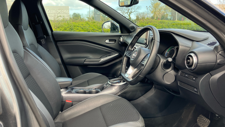 Nissan Juke 1.6 Hybrid N-Connecta 5dr Auto Hybrid Hatchback